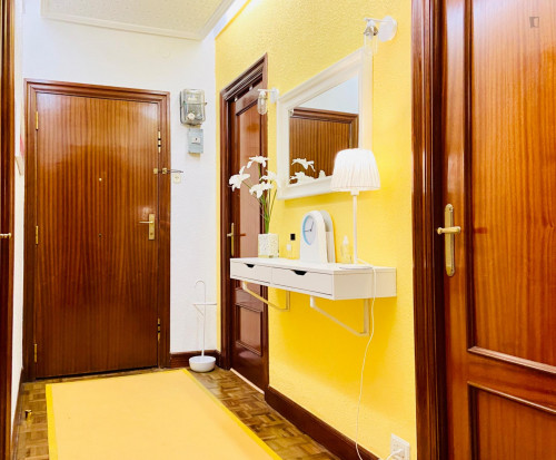 Great double bedroom with a balcony - Gallery - 10