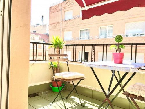 Great double bedroom with a balcony - Gallery - 21