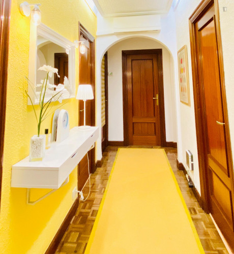 Great double bedroom with a balcony - Gallery - 33