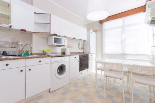 Great double bedroom with a balcony - Gallery - 26