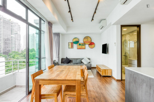 Inviting double ensuite bedroom in Newton