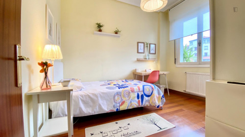 Single bedroom in 4-bedroom apartment - Gallery - 20