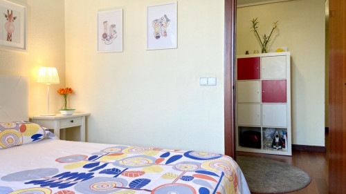 Single bedroom in 4-bedroom apartment - Gallery - 61