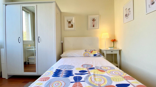 Single bedroom in 4-bedroom apartment - Gallery - 55