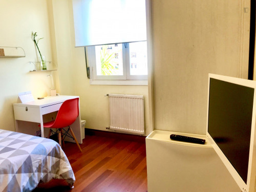 Single bedroom in 4-bedroom apartment - Gallery - 52