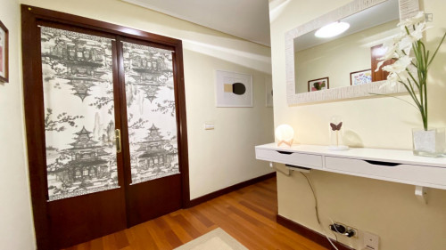 Single bedroom in 4-bedroom apartment - Gallery - 63