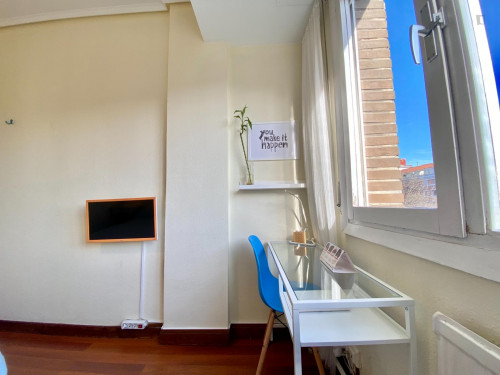 Single bedroom in 4-bedroom apartment - Gallery - 60