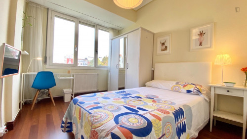 Single bedroom in 4-bedroom apartment - Gallery - 53