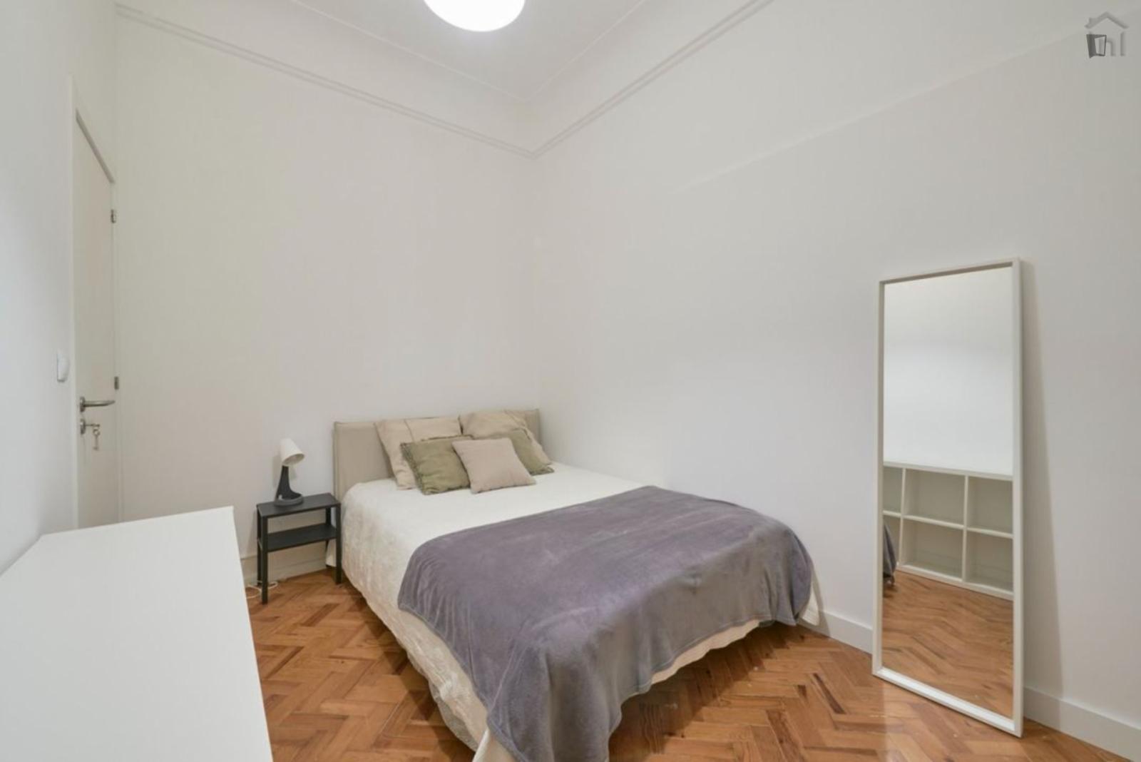  Comfy Single Bedroom Near Instituto Superior Técnico  -  Comfy single bedroom near Instituto Superior Técnico  - Gallery -  1