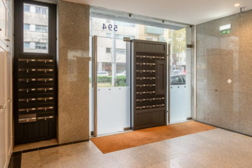 Trendy 1-bedroom apartment near Matosinhos Sul metro station - Gallery - 16