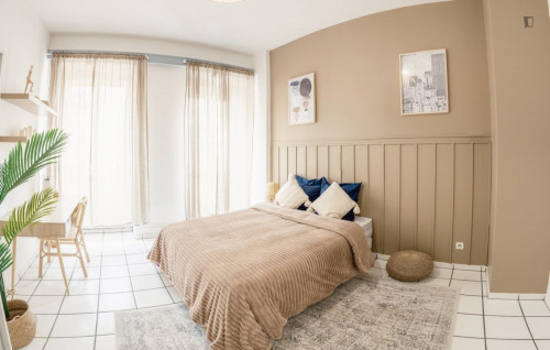 Move into this bright 14 m² coliving room in Strasbourg - ST85