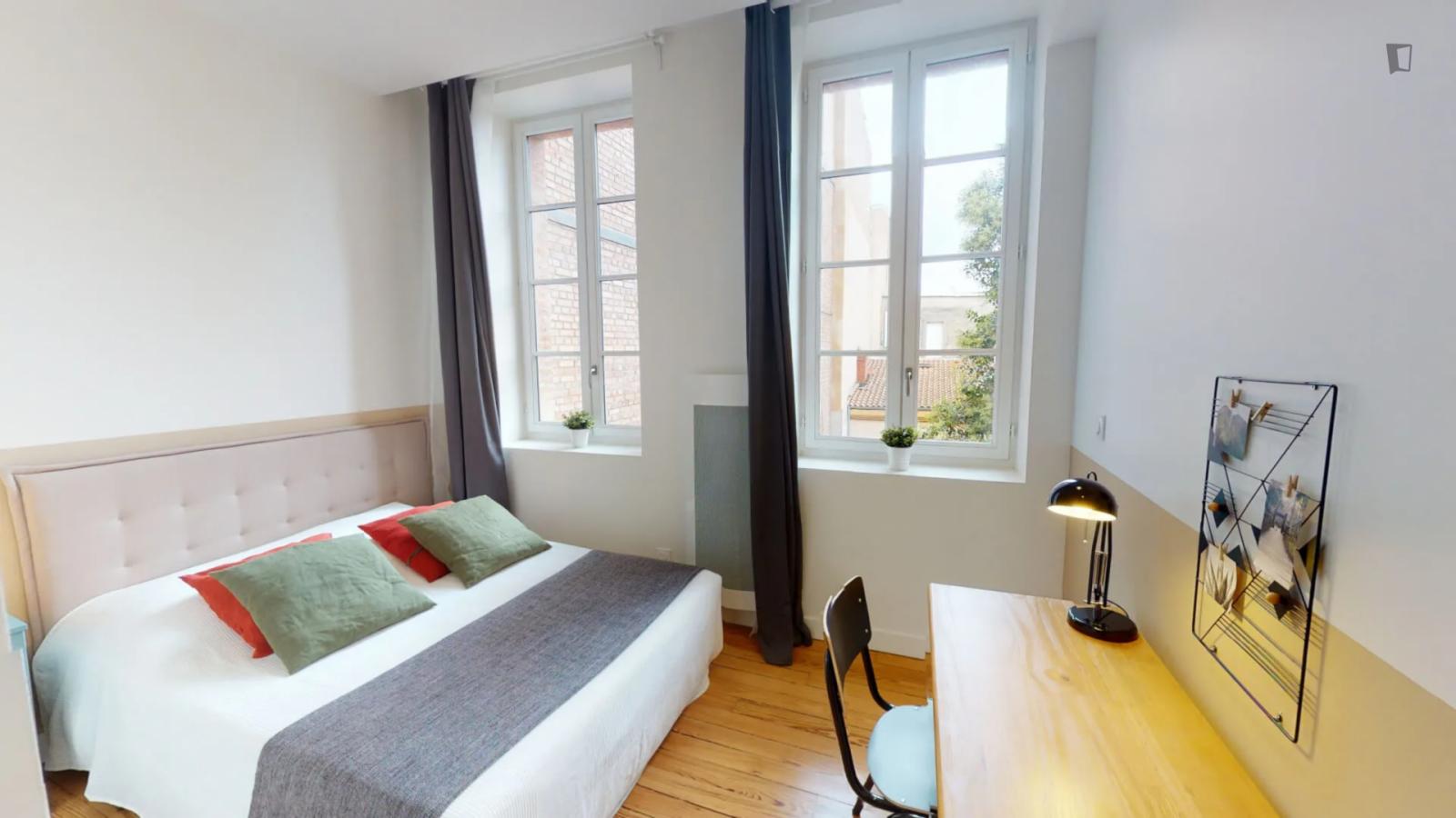  Cool Double Ensuite Bedroom Next To Jeanne D'Arc Metro Station  -  Cool double ensuite bedroom next to Jeanne d'Arc metro station  - Gallery -  1