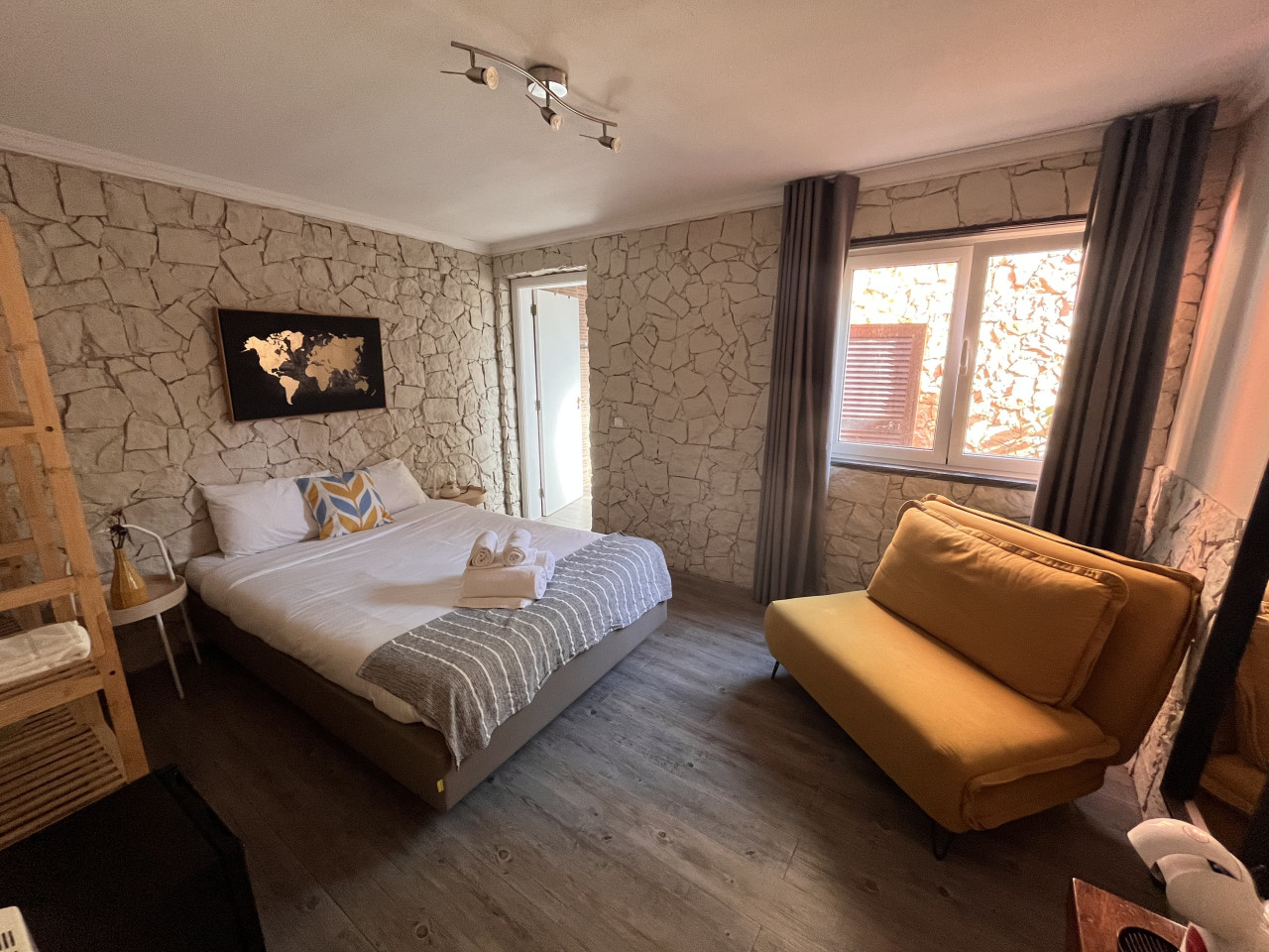 Double Room With Sofa Bed - 17