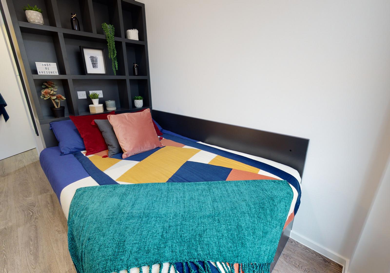  Silver En-Suite  -  iQ Bloomsbury  - Gallery -  3