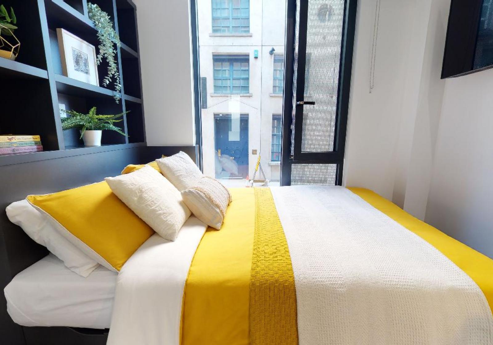  2 Bed Apartment  -  iQ Bloomsbury  - Gallery -  2