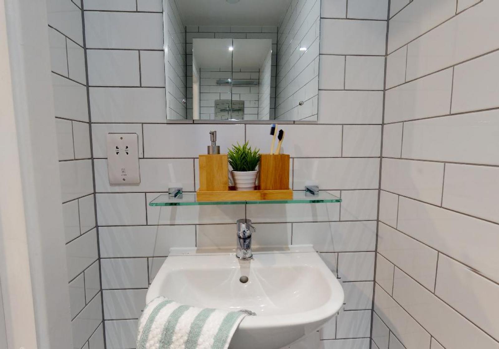  2 Bed Apartment  -  iQ Bloomsbury  - Gallery -  10