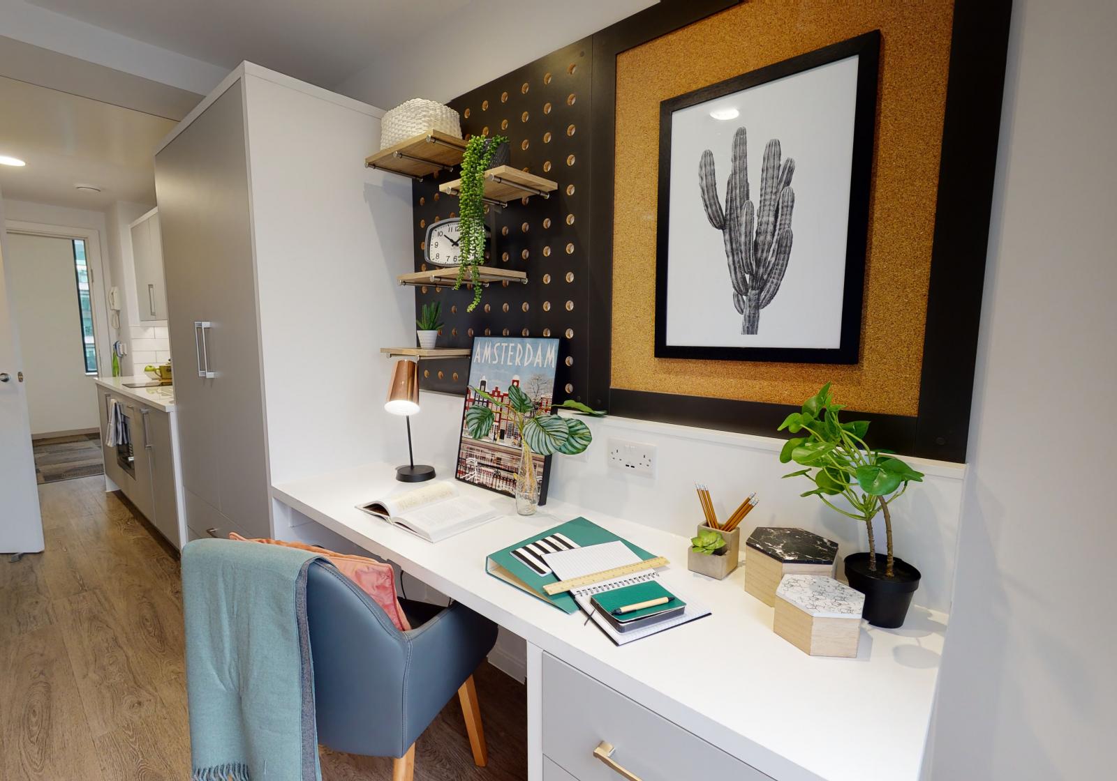  Silver Studio Plus  -  iQ Bloomsbury  - Gallery -  4