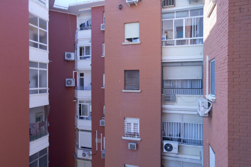 Ample 4-bedroom flat in Los Remedios neighbourhood - Gallery - 11