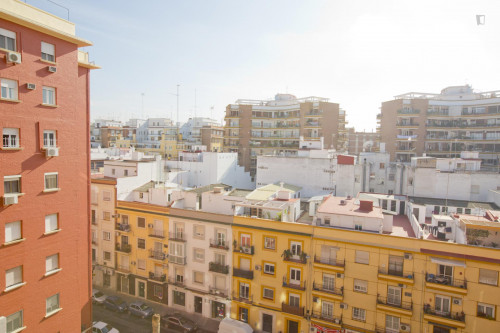 Ample 4-bedroom flat in Los Remedios neighbourhood - Gallery - 20