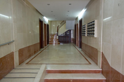 Ample 4-bedroom flat in Los Remedios neighbourhood