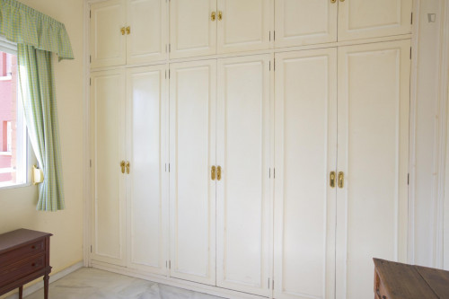 Ample 4-bedroom flat in Los Remedios neighbourhood