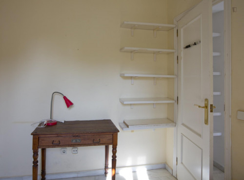 Ample 4-bedroom flat in Los Remedios neighbourhood - Gallery - 16