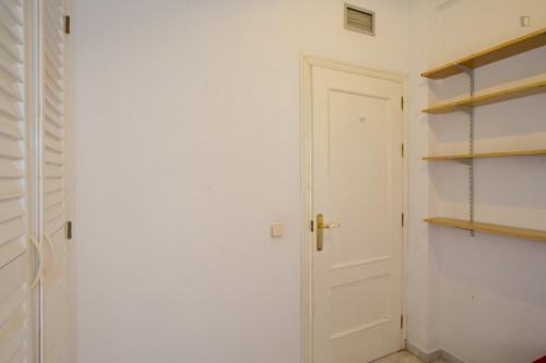 Ample 4-bedroom flat in Los Remedios neighbourhood - Gallery - 8