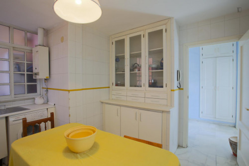 Ample 4-bedroom flat in Los Remedios neighbourhood - Gallery - 28