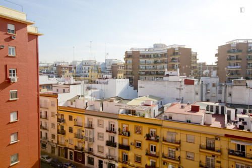 Ample 4-bedroom flat in Los Remedios neighbourhood - Gallery - 15