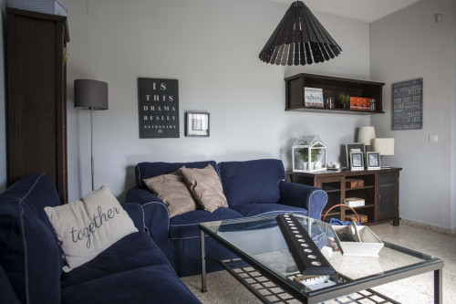 Pleasant single bedroom in the Polígono Sur neighbourhood