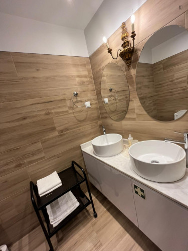 Colourful and great 2-bedroom flat