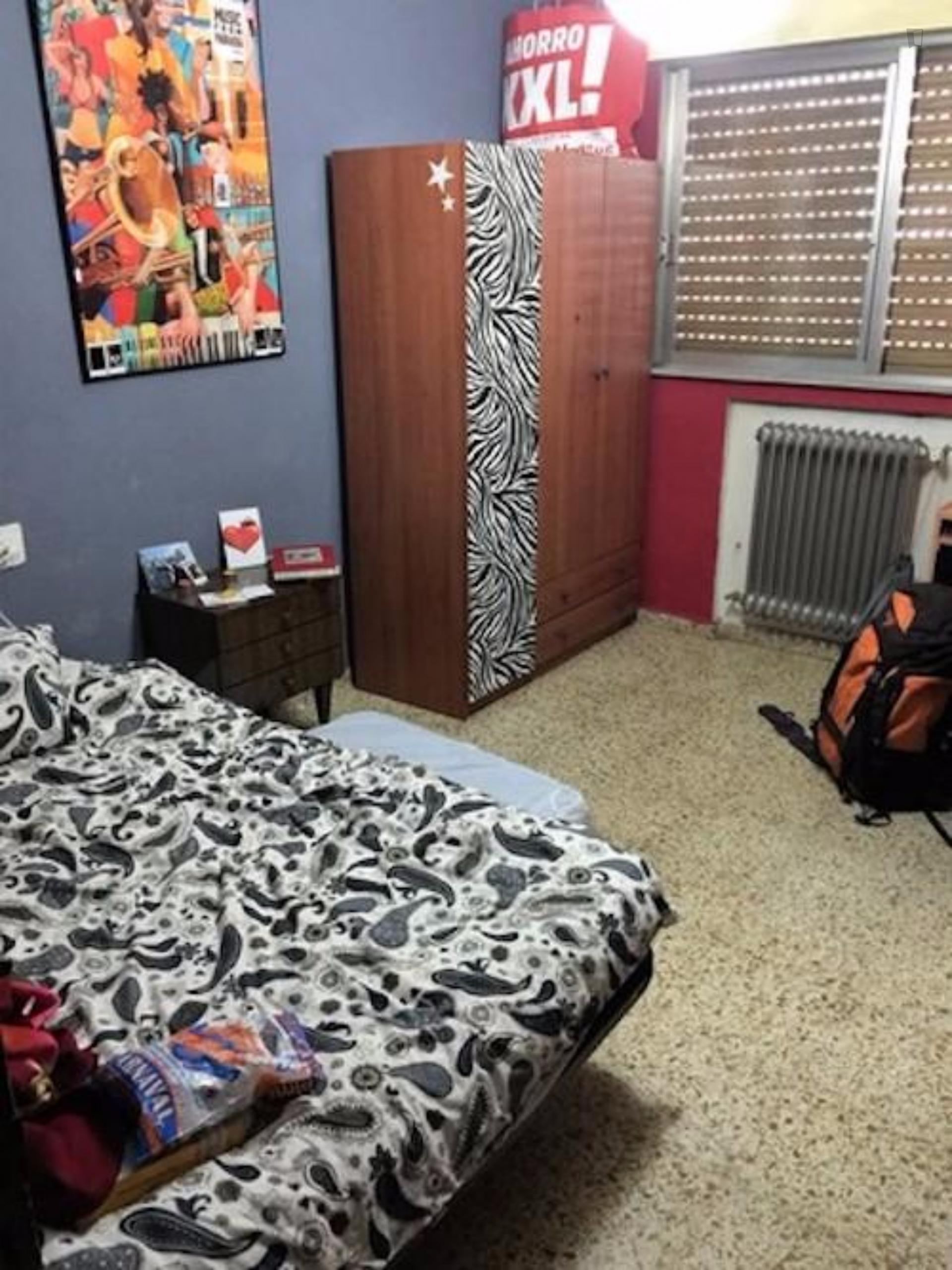 Homely single bedroom in the heart of Salamanca