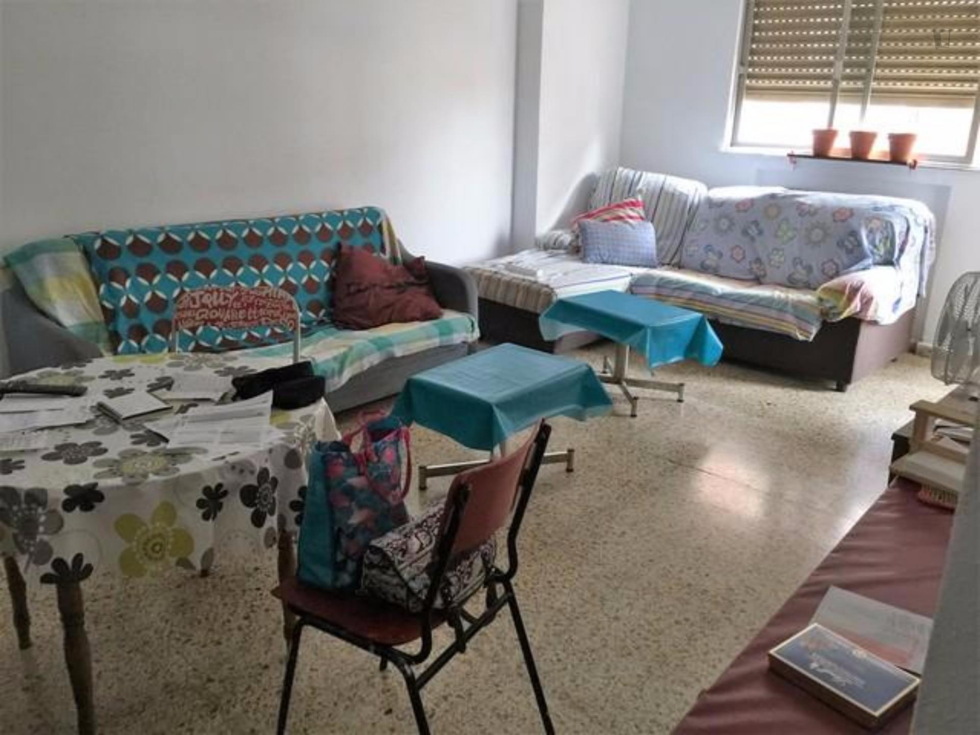 Homely single bedroom in the heart of Salamanca