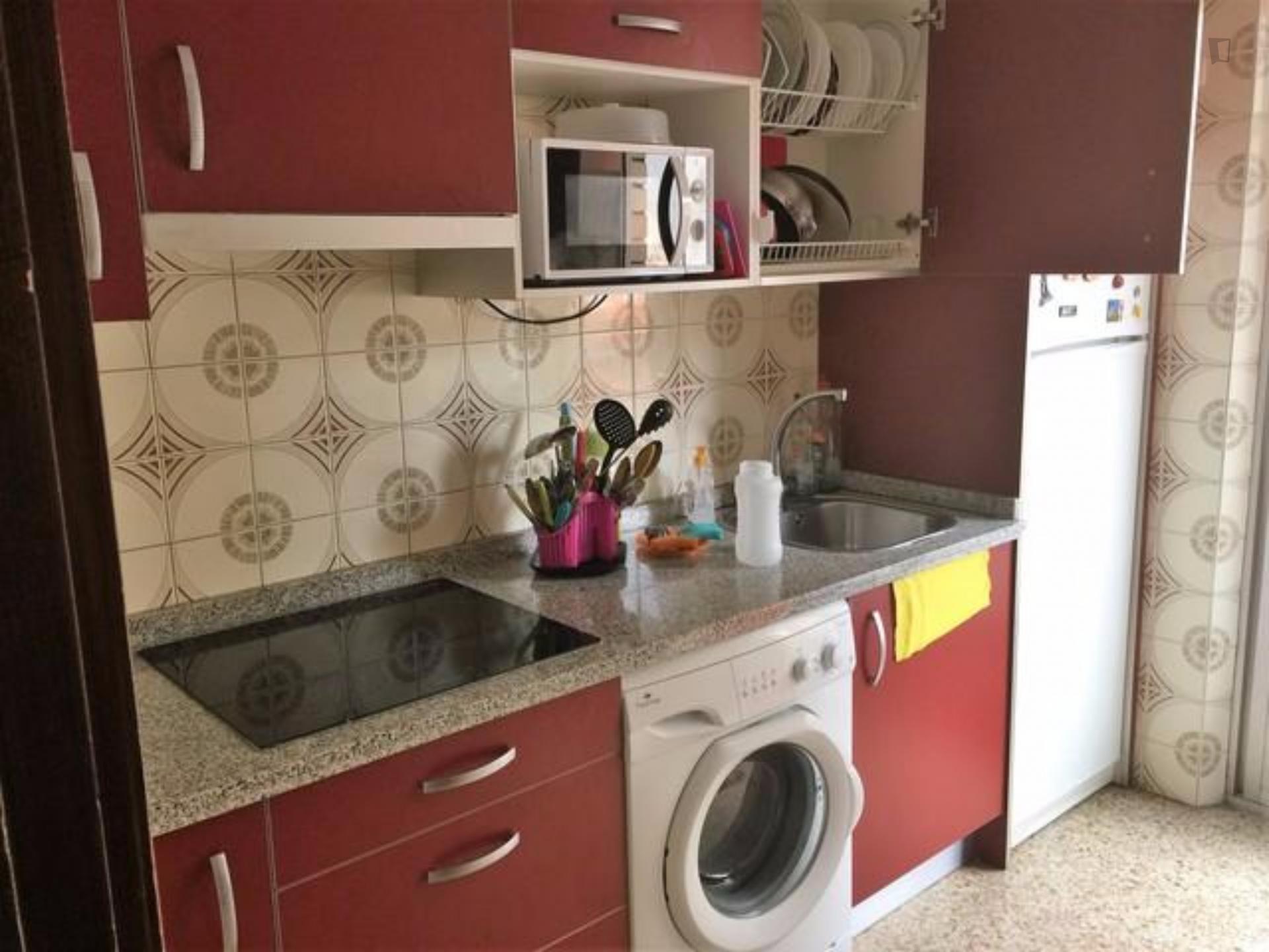Homely single bedroom in the heart of Salamanca