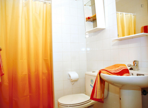 Cool single bedroom close to Mercado train station - Gallery - 7