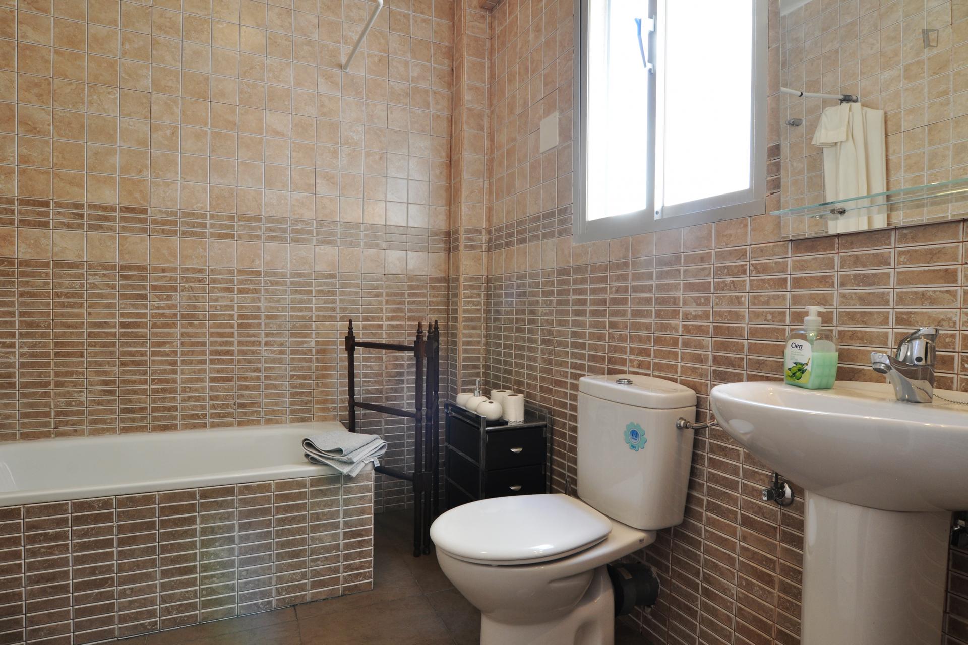 Cool 2-bedroom apartment close to Facultad de Ciencias Económicas y Empresariales