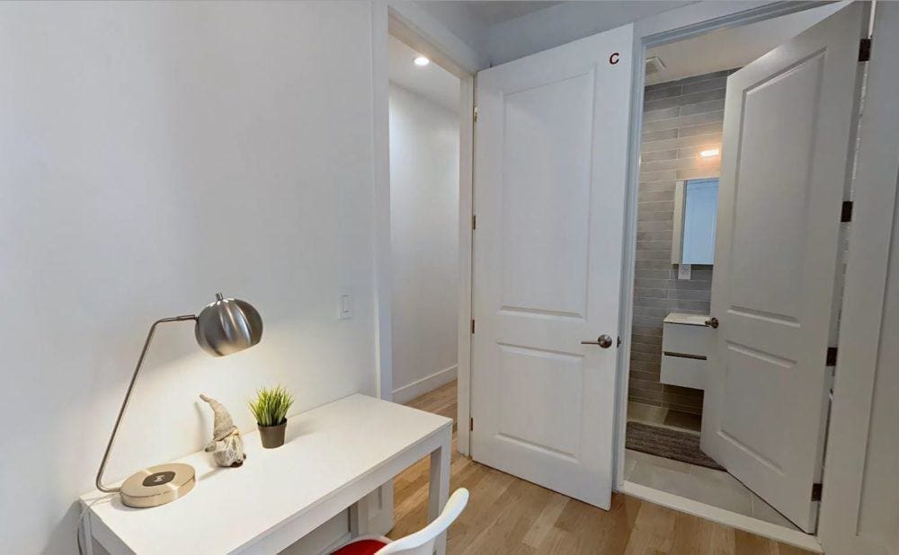  Queen Private With Bath  -  Bernard Brooklyn Home  - Gallery -  1