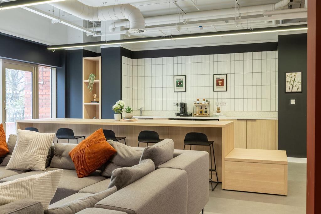 Gold Studio With Balcony - Exchange Court - Gallery - 18