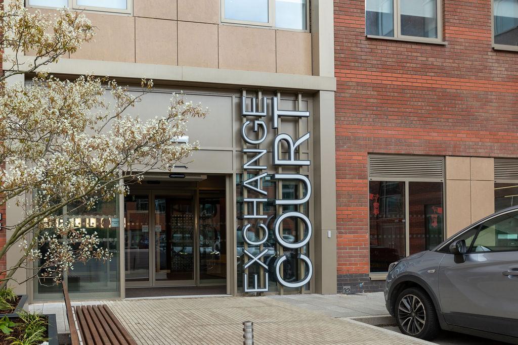 Bronze Studio With Balcony - Exchange Court - Gallery - 31