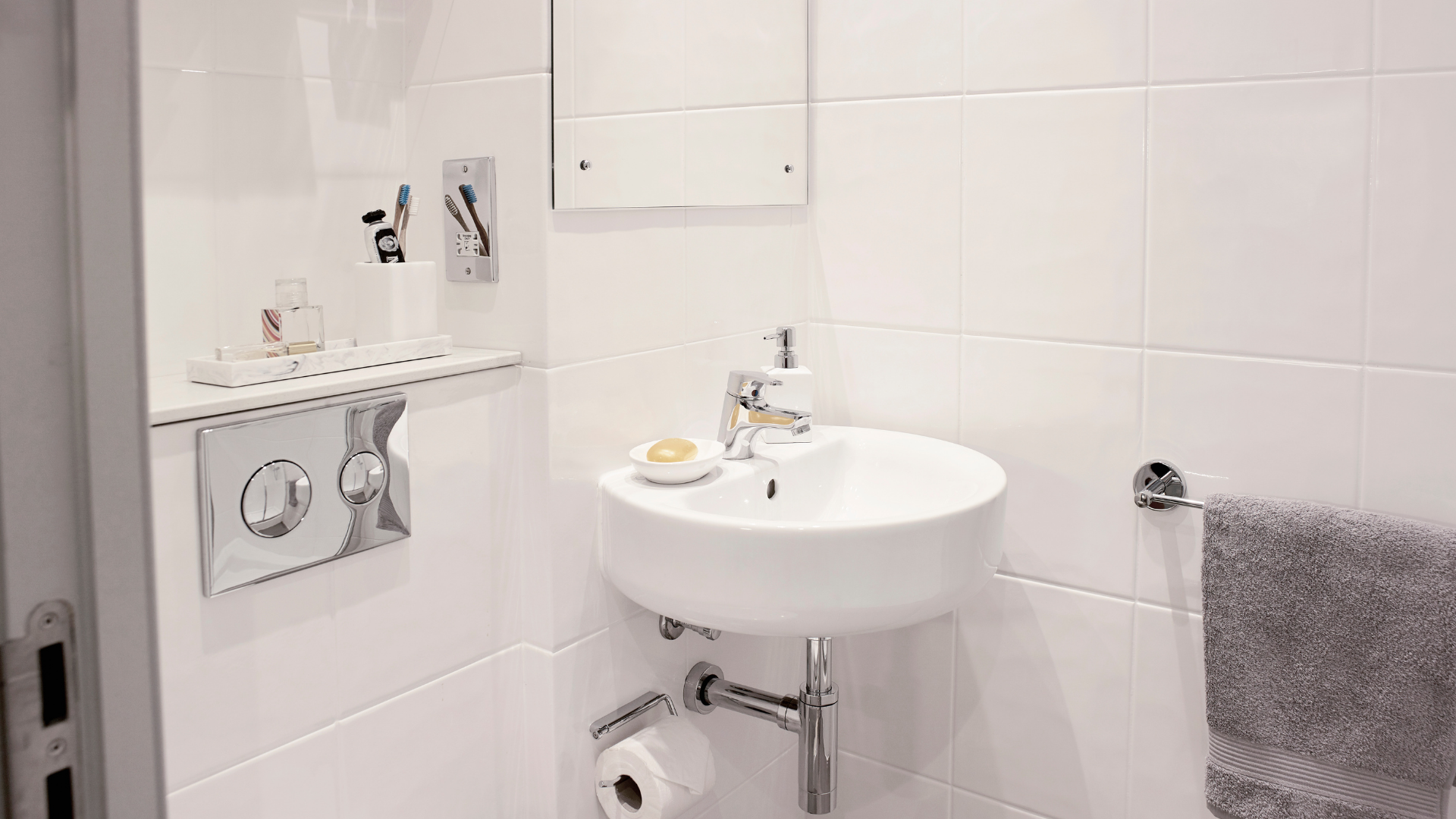  Silver Deluxe Accessible Studio  -  Lace Market Studios  - Gallery -  6