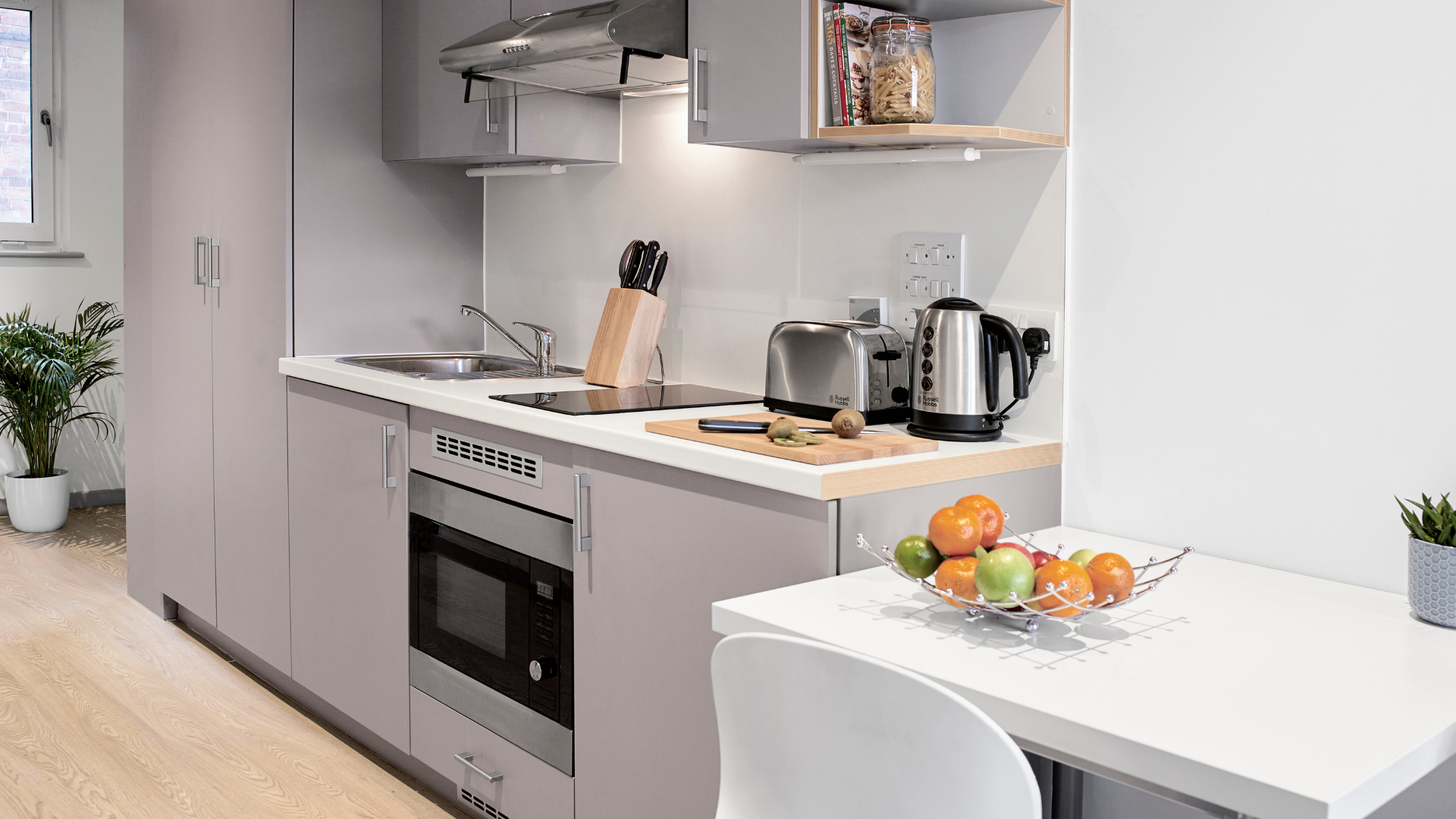  Silver Deluxe Accessible Studio  -  Lace Market Studios  - Gallery -  4
