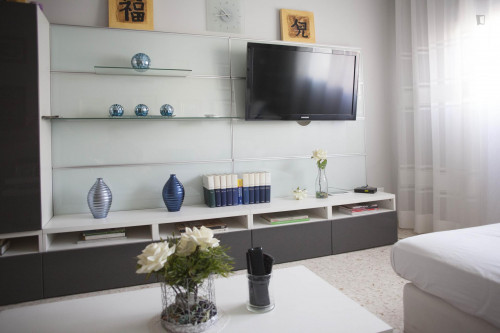 Friendly single bedroom next to Parque Alcosa neighbourhood