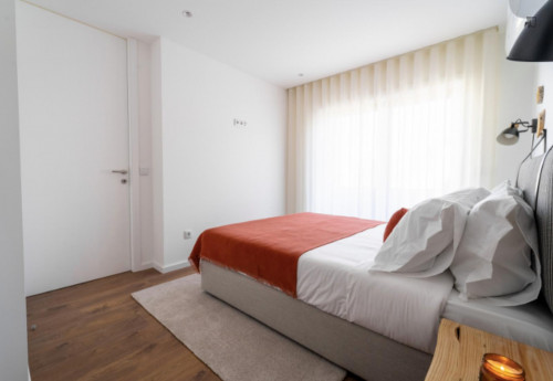 Lovely 1-bedroom apartment near Parque Da Ponte