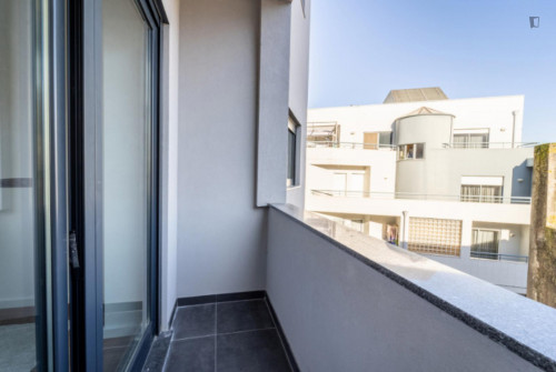 Lovely 1-bedroom apartment near Parque Da Ponte - Gallery - 16