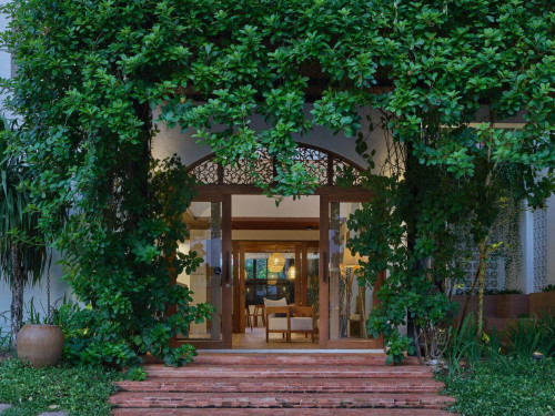 Gorgeous hotel near Wat Pa Khlong Kung