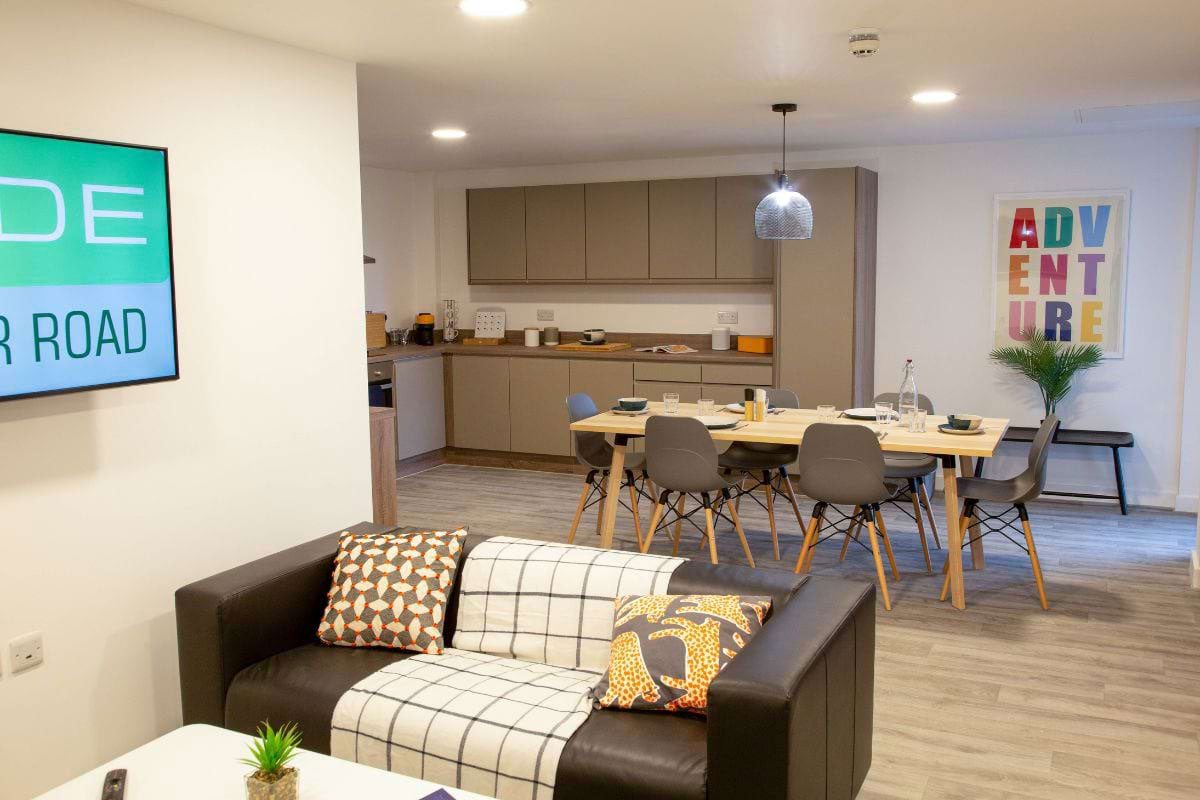 Riverside En-Suite Plus - CODE Harper Road - Gallery - 3