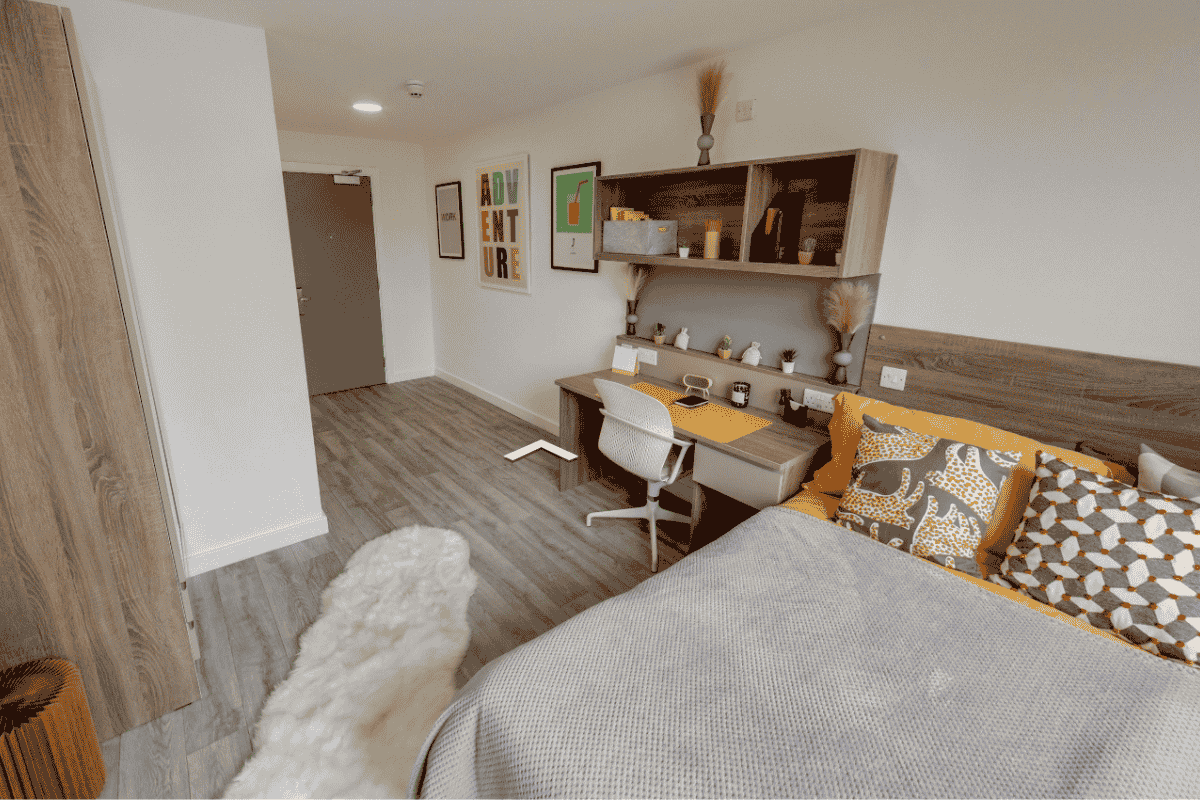 Large En-Suite - CODE Harper Road - Gallery - 1