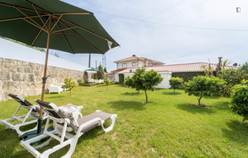 Amazing 2-bedroom house within a 30-minute drive from Braga