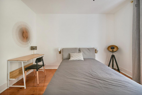 Appealing single bedroom with balcony