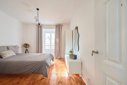 Appealing single bedroom with balcony